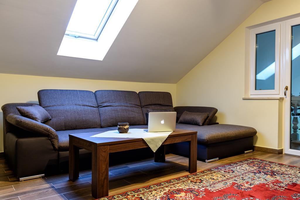 Ferienwohnung Pensjonat Nad Struga Stryków Exterior foto
